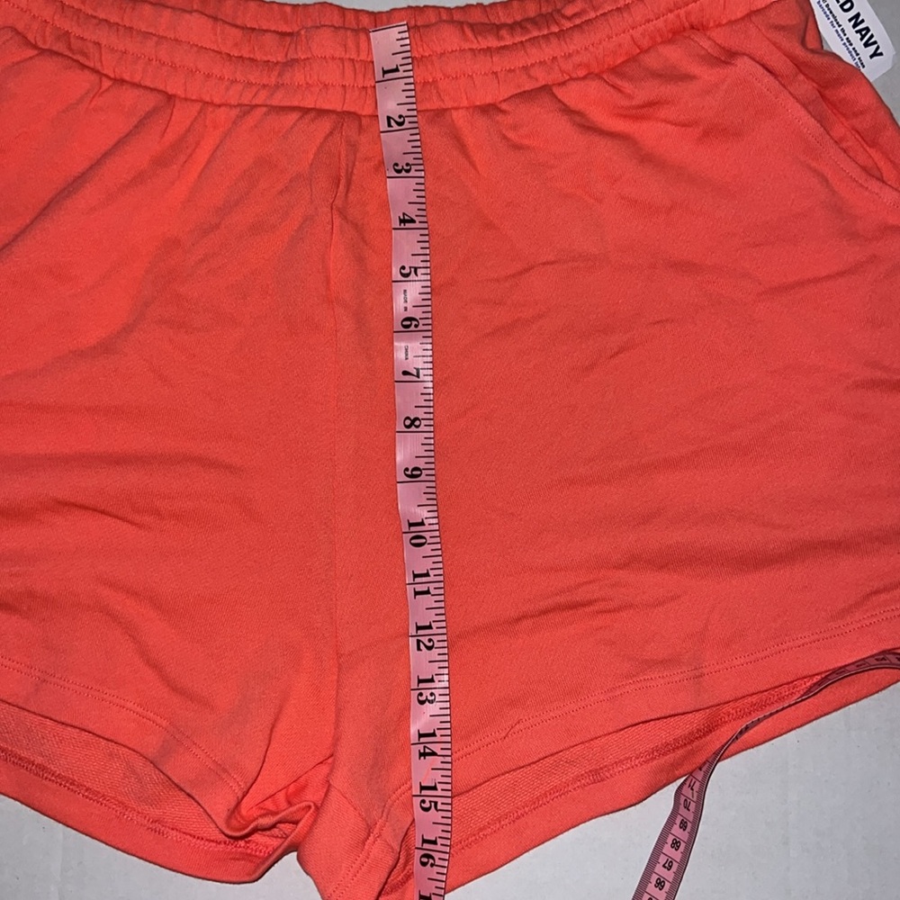 Old Navy extra high waisted sweat shorts - Picture 6 of 6
